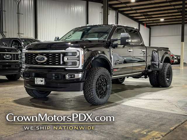 2025 Ford F450 Super Duty Crew Platinum 8 ft