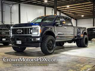 2025 Ford F450 Super Duty Crew Platinum 8 ft