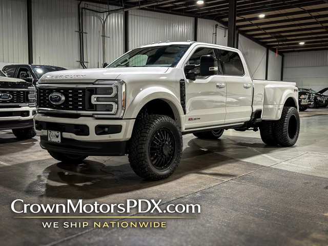 2026 Ford F450 Super Duty Crew Platinum 8 ft