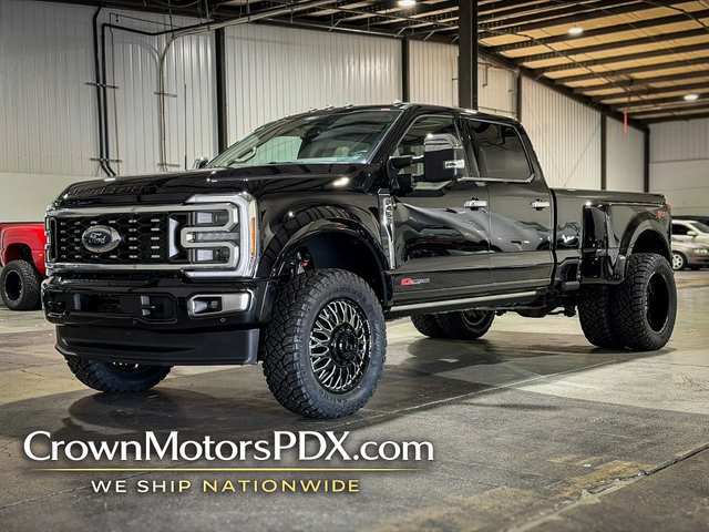 2025 Ford F450 Super Duty Crew Platinum 8 ft
