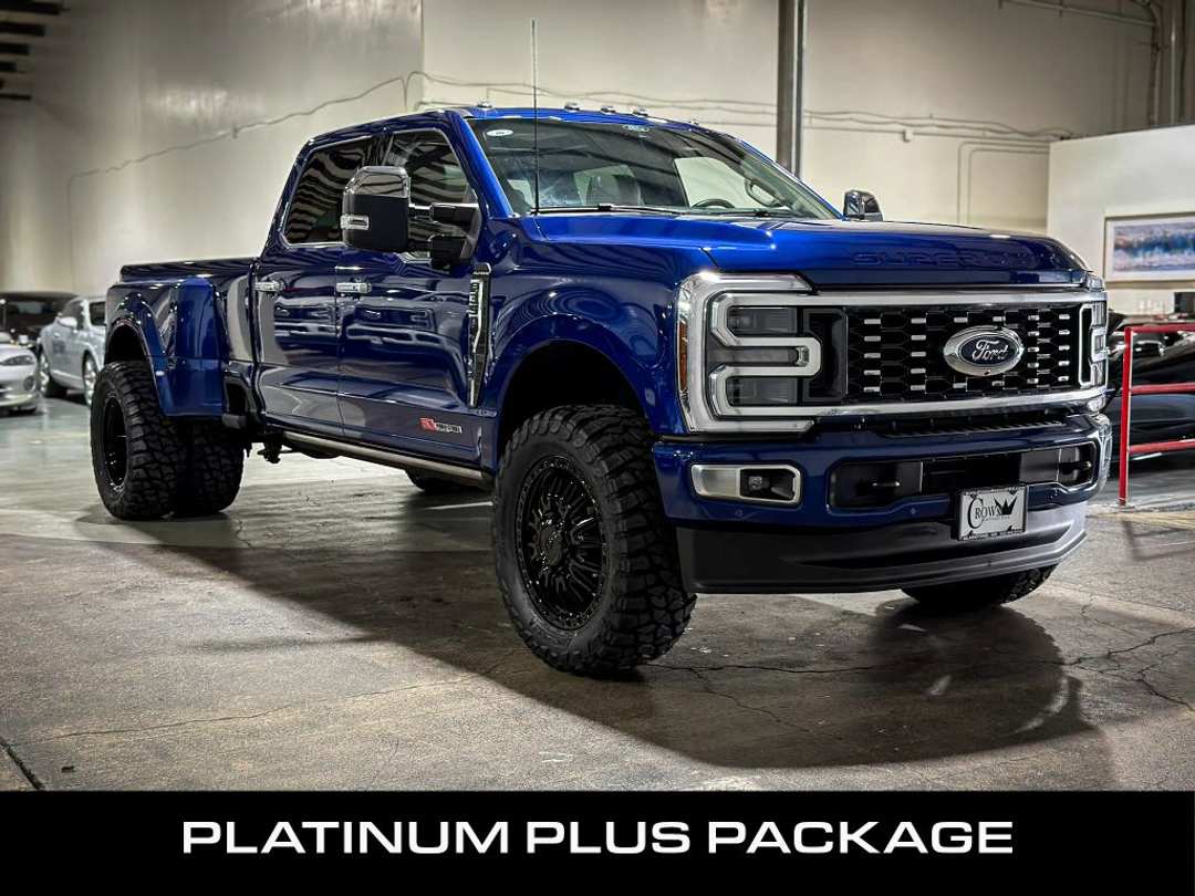 2026 Ford F350 Super Duty Crew Platinum 8 ft - Image 3