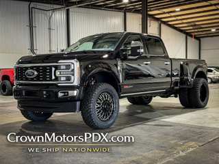 2025 Ford F450 Super Duty Crew Platinum 8 ft
