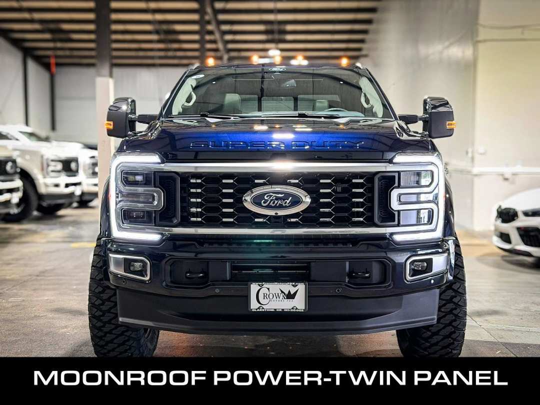 2025 Ford F450 Super Duty Crew Platinum 8 ft - Image 3